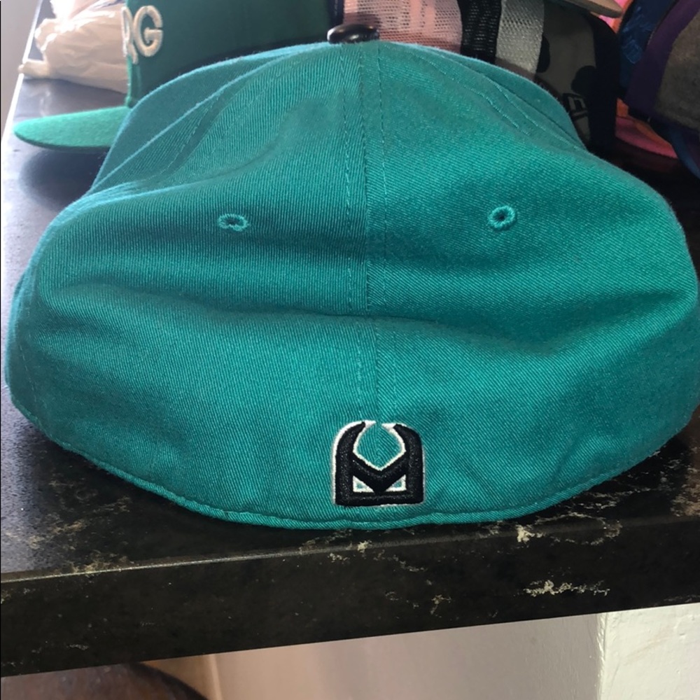 Imking fitted hat - Picture 3 of 5